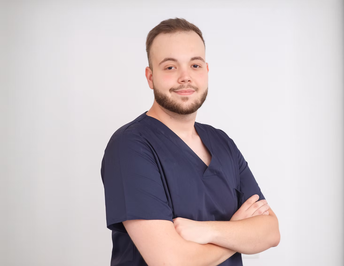 Dr. Mihai Stratulat, Allgemeinzahnarzt bei Atelierul de Zâmbete