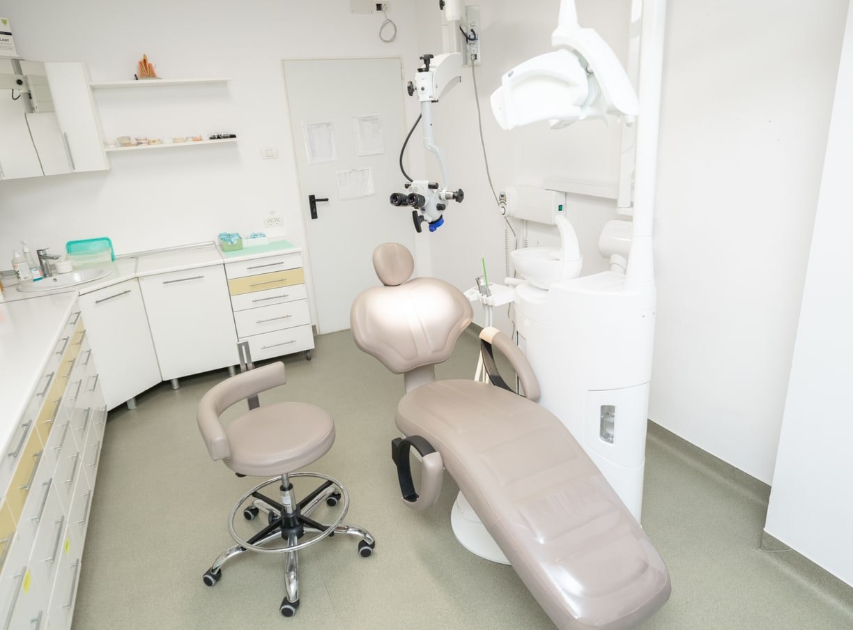 Cabinetul de endodonție cu microscop Zeiss, Atelierul de Zâmbete Sector 3
